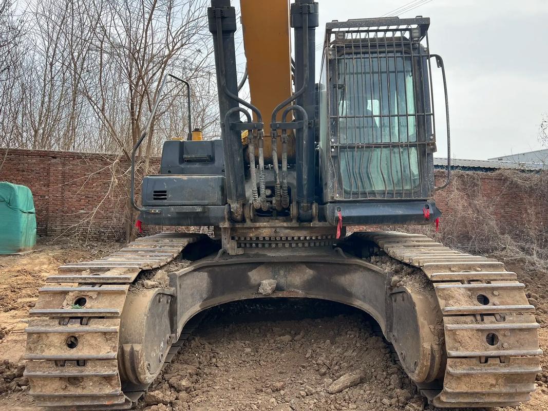 二手徐工490挖掘機(jī)帶195破碎錘及鑄造件轉(zhuǎn)讓?zhuān)瑱C(jī)會(huì)難得！